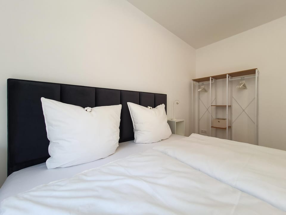 Bed, Bedroom, wardrobe