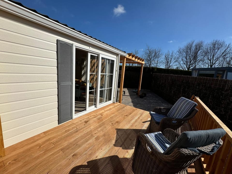 ThuizInOuddorp Parel no 30 & Oester no 29 Verkoeling aan Zee Chalet in Ouddorp