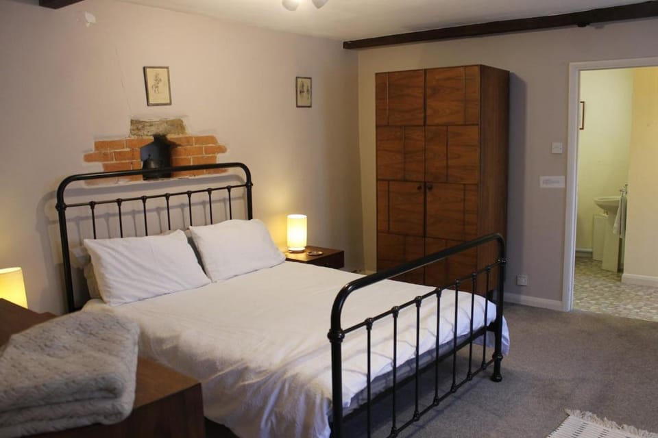 Bed, Bedroom, wardrobe