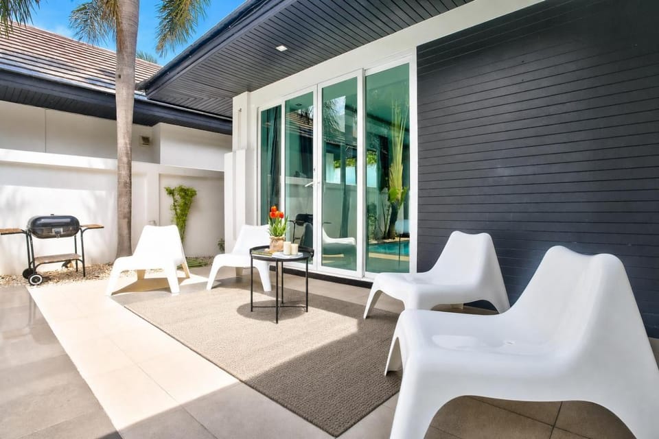 Property building, Pool view, Pool view, Swimming pool, Swimming pool, Swimming pool