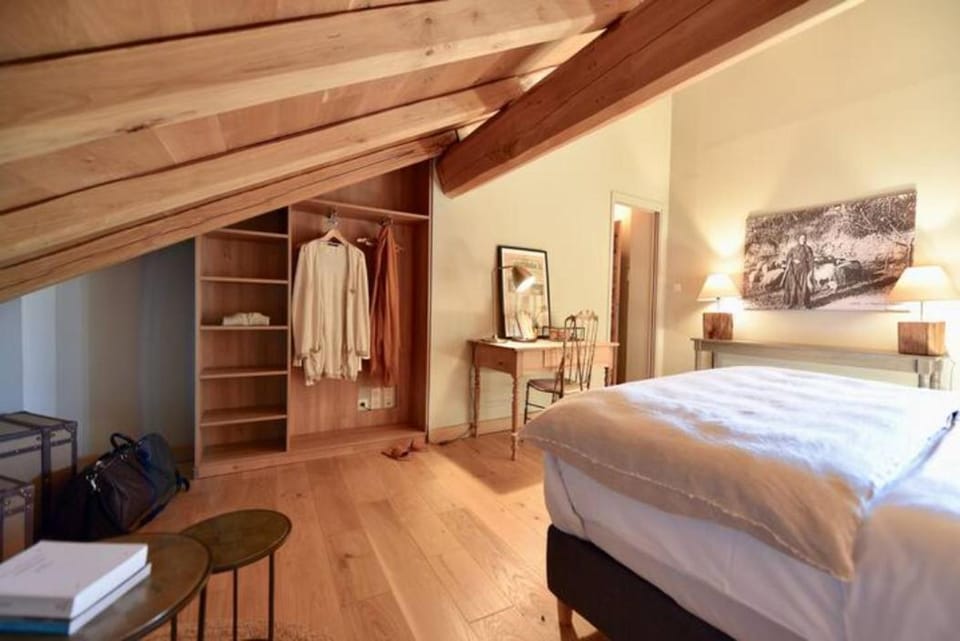 Bed, wardrobe