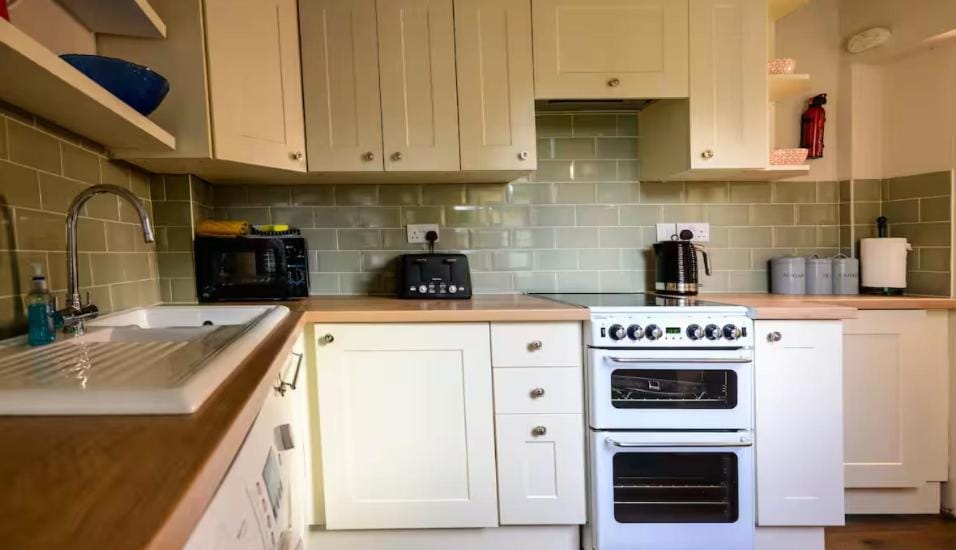 Cotswolds Corner Cottage House in Moreton-in-Marsh