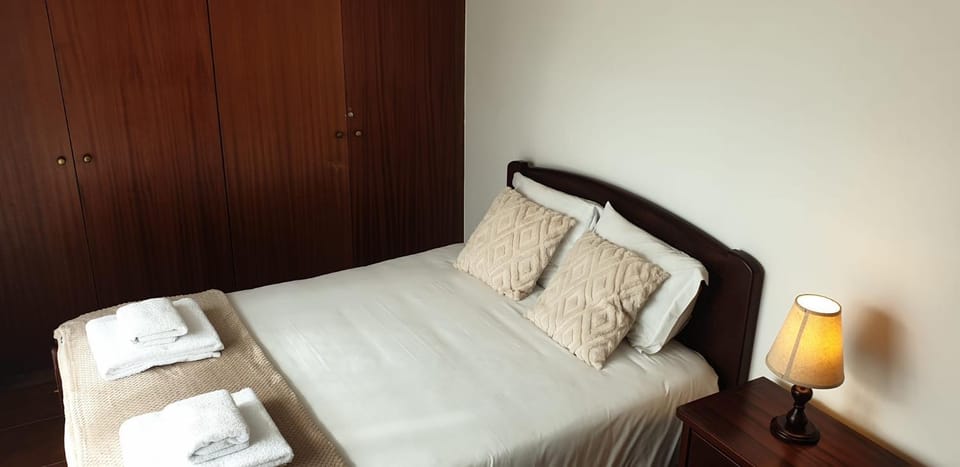 Bed, Photo of the whole room, Bedroom, towels, wardrobe