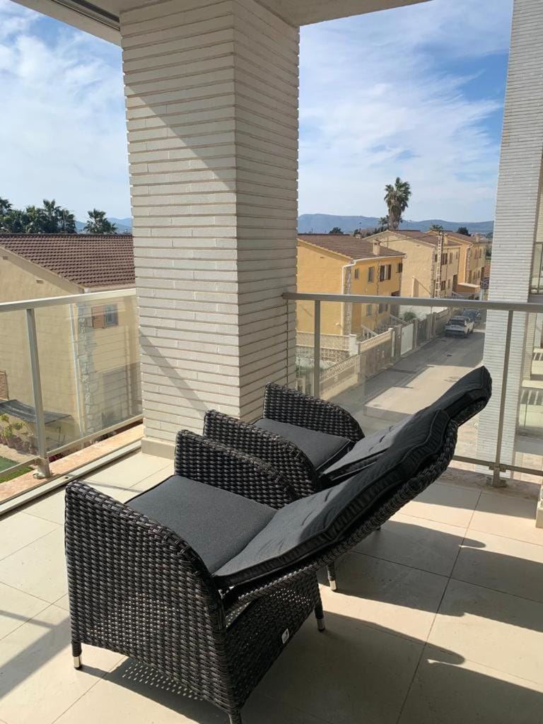 APARTAMENTO PEÑISCOLA PRIMERA LINEA con PISCINA Apartment in Peniscola