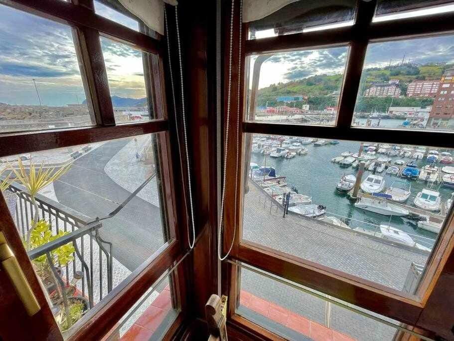 Utsa Eski -Piso con encanto en 1ª linea de puerto. Apartment in Bermeo