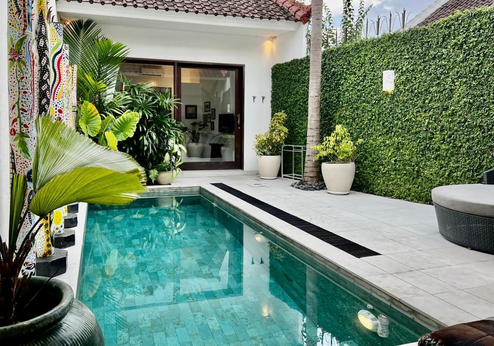 Pool view, Swimming pool, Swimming pool