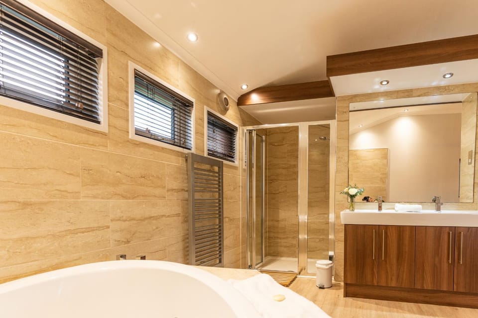 Shower, Bathroom, Bath, towels