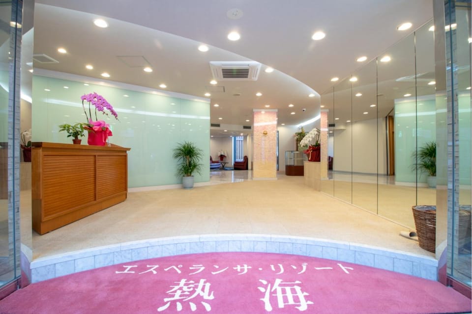 Esperanza Resort Atami-エスペランサリゾート熱海 Hotel in Shizuoka Prefecture