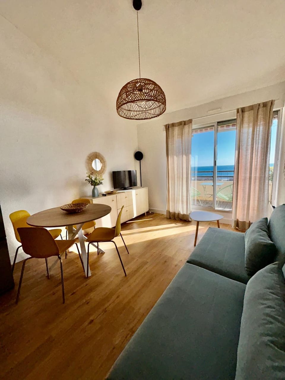 TV and multimedia, Living room