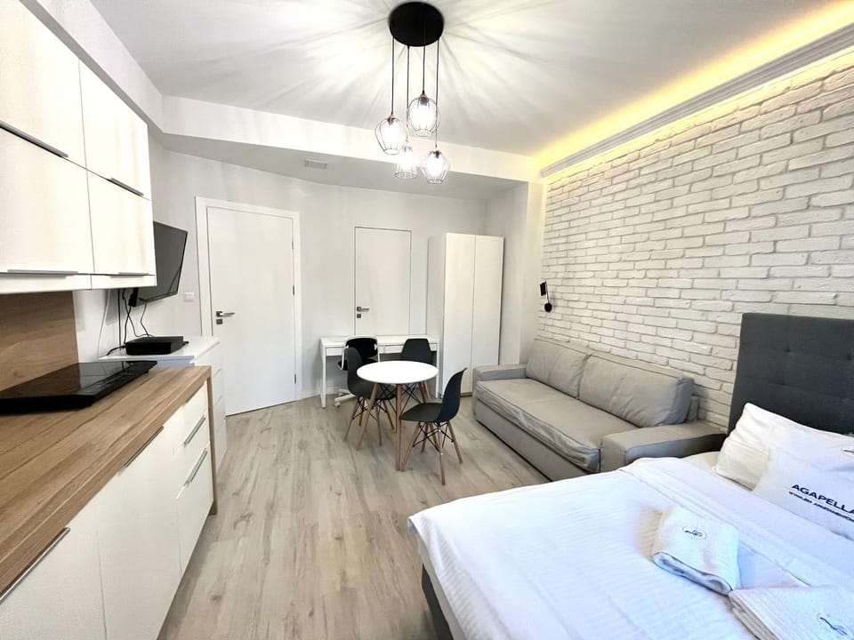 Bed, Kitchen or kitchenette, Photo of the whole room, Seating area
