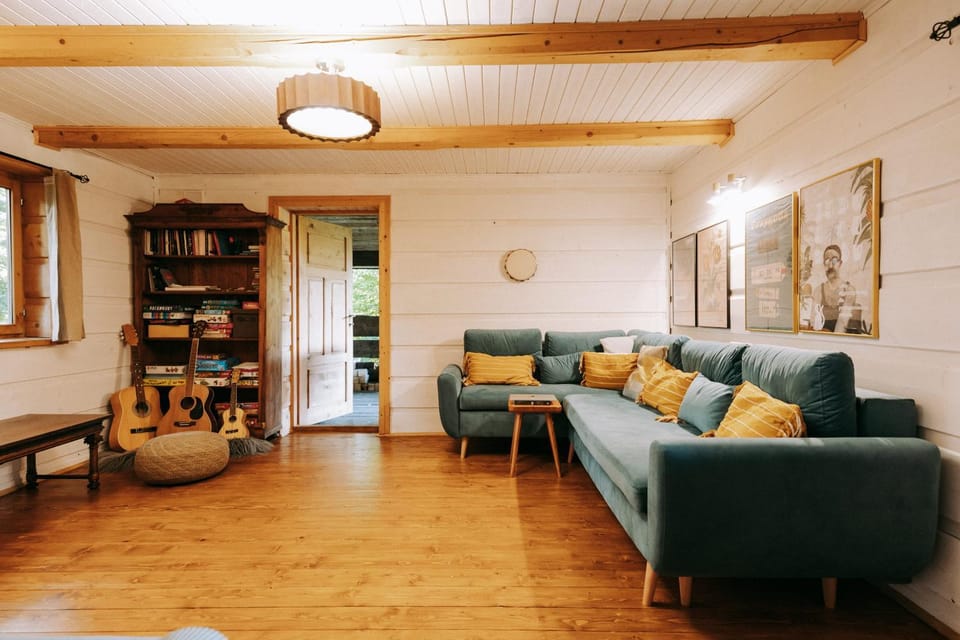Library, Living room, Seating area