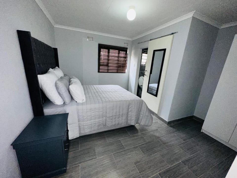 6 the Curve Unit 6 Apartment in Johannesburg