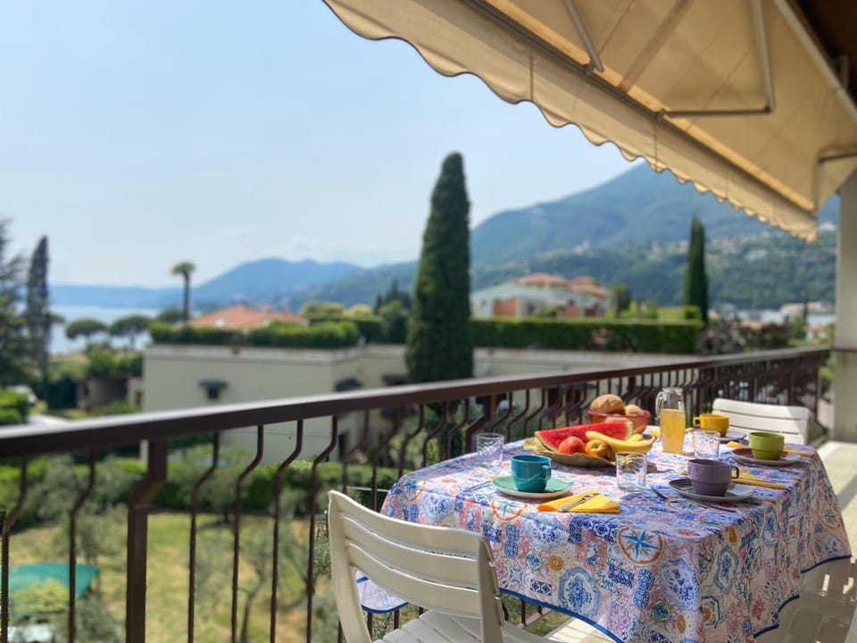 Balcony/Terrace, Lake view