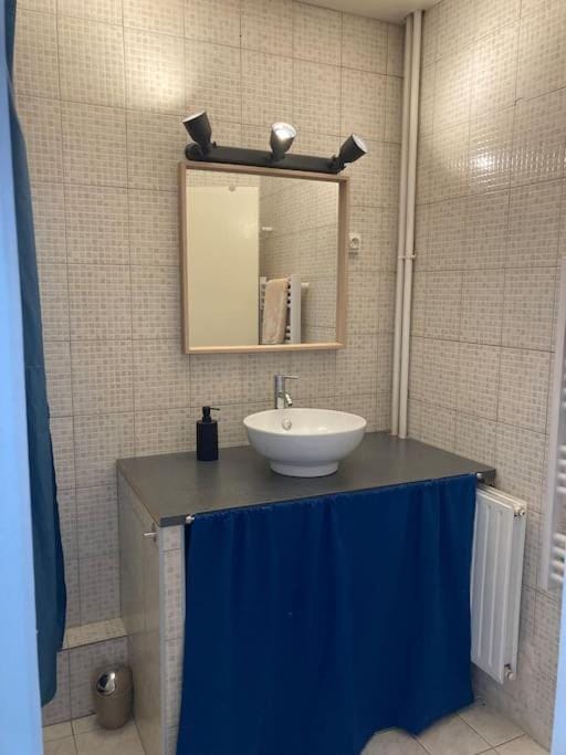 Cozy Studio with balcony and free parking Apartment in Aix-en-Provence