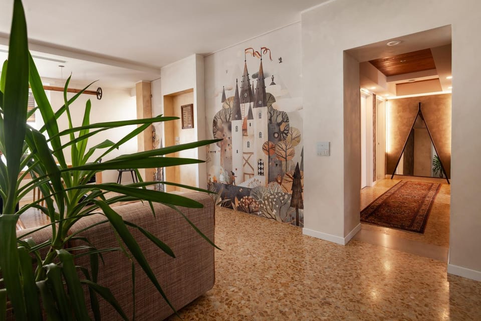 Communal lounge/ TV room, Decorative detail