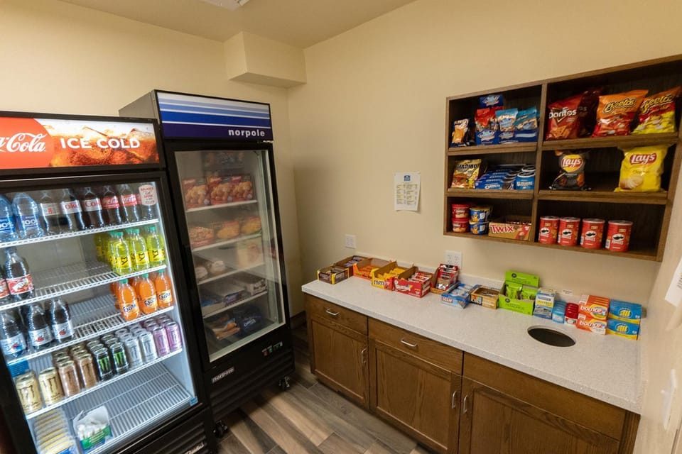 Food and drinks, vending machine