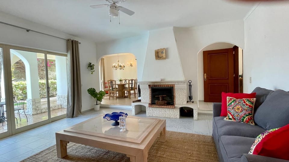 TV and multimedia, Living room, flat iron