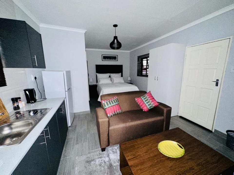 6 the Curve Unit 7 Apartment in Johannesburg