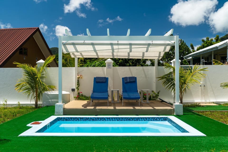 2 Bed Villa - Sleeps 4 - Pets - Pool - Garden Villa in Africa