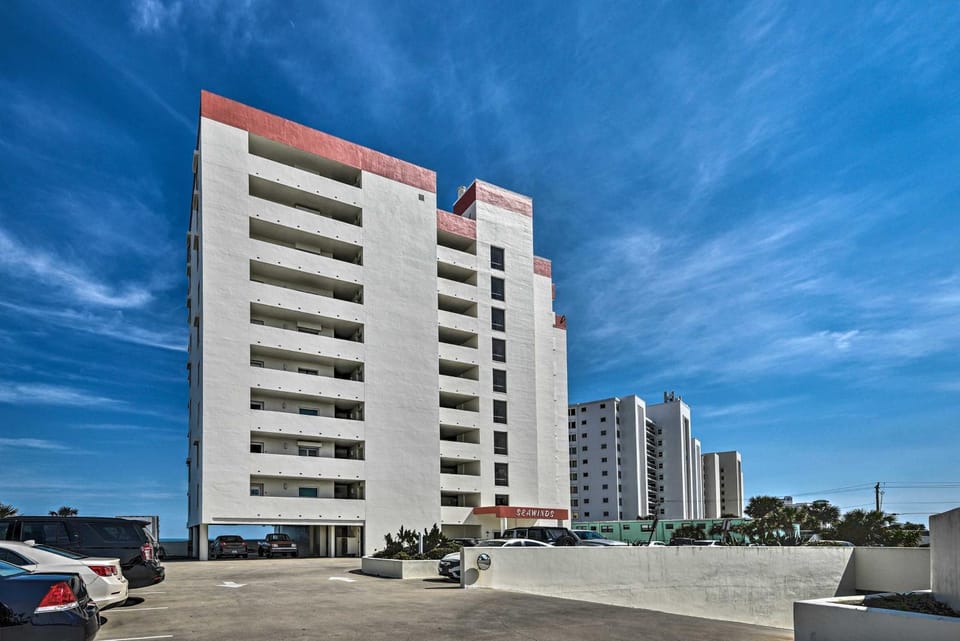 Oceanfront Condo Rental Near Daytona Speedway House in Ormond By The Sea