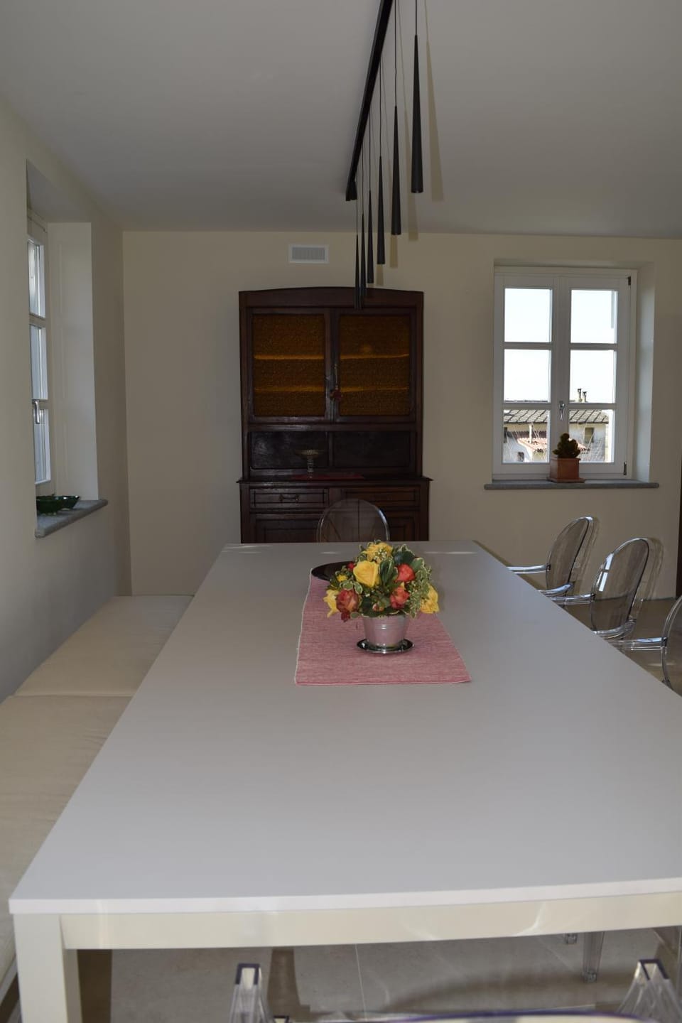 Dining area, kitchen
