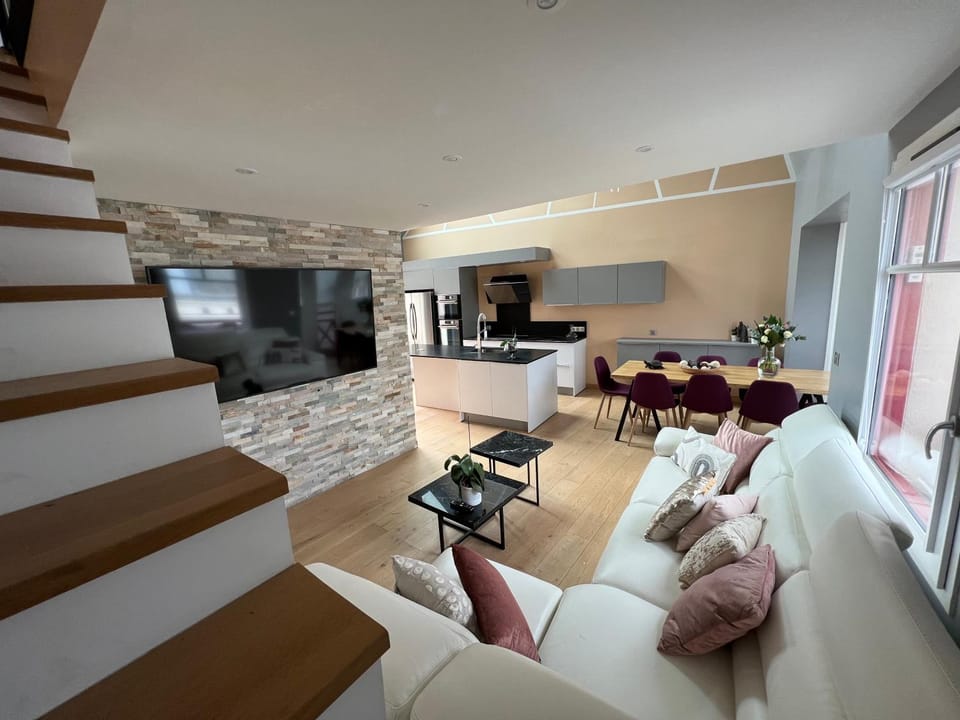 TV and multimedia, Living room