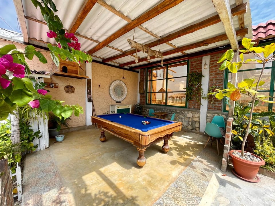 Patio, Billiard