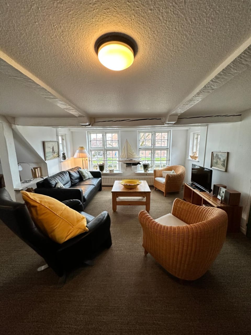 Living room, Seating area