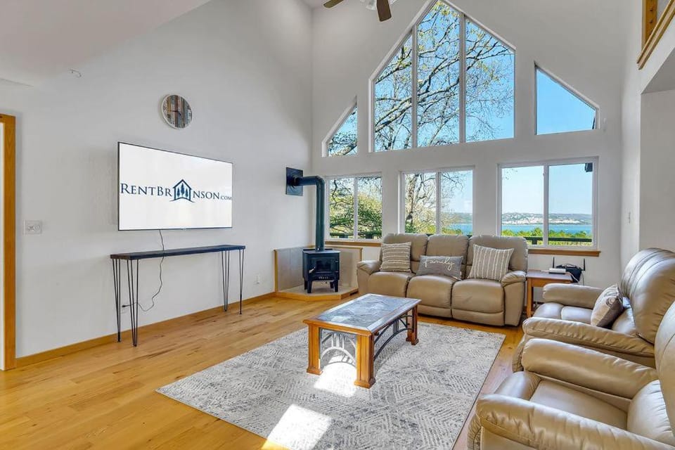 Once Upon A View House in Table Rock Lake