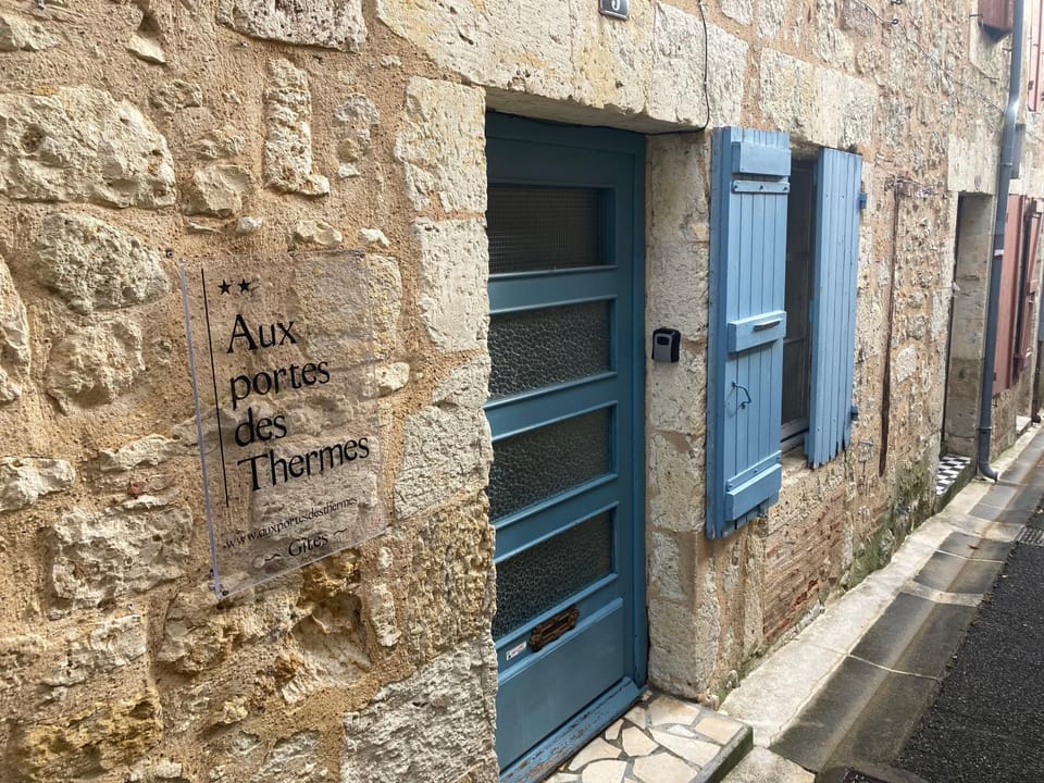 Aux Portes des Thermes Apartment in Occitanie