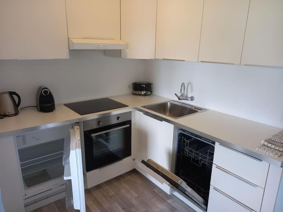 Apartamento en zona tranquila cerca de la playa. Apartment in San Jaime Mediterráneo