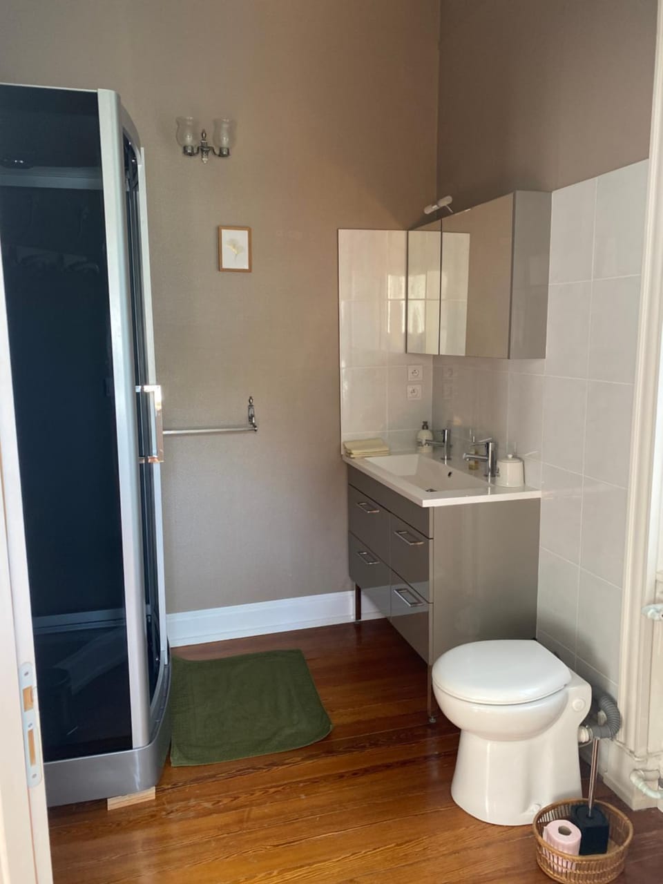 Shower, Toilet, Bathroom