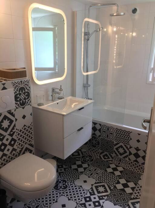 t3 au rez de jardin d une maison Apartment in Anglet