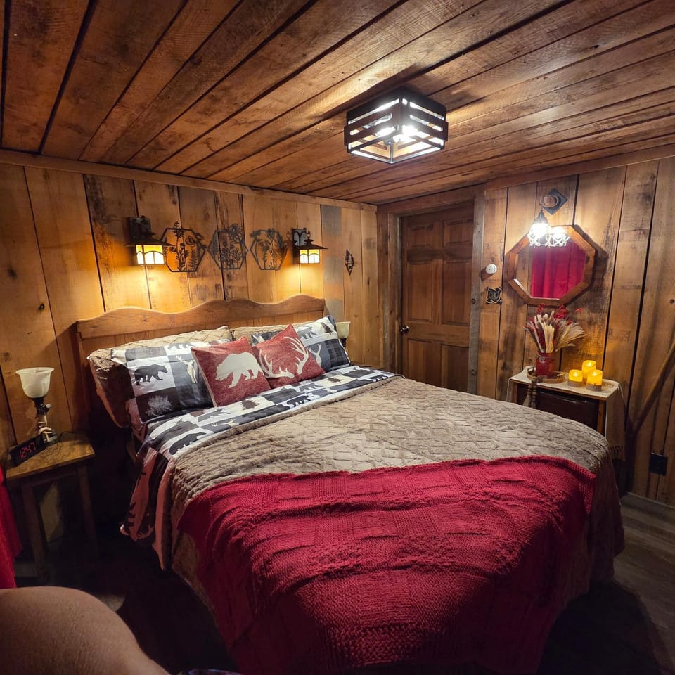 Authentic, Rustic, Cute & Cozy! Villa in Sevier County