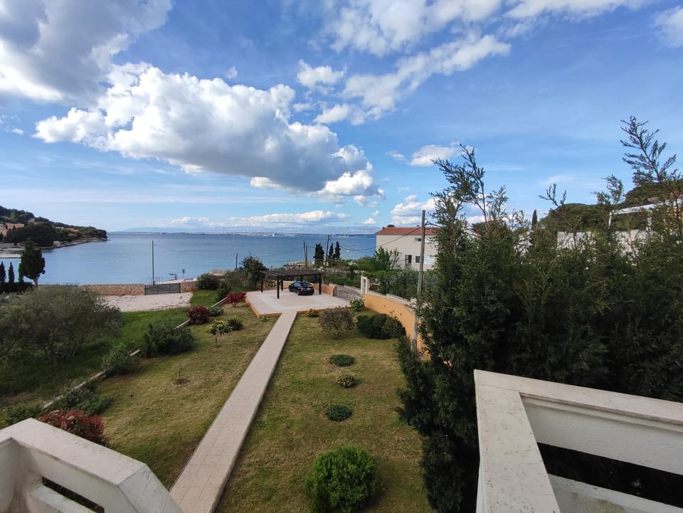 View (from property/room), Garden view, Sea view, Quiet street view, Parking