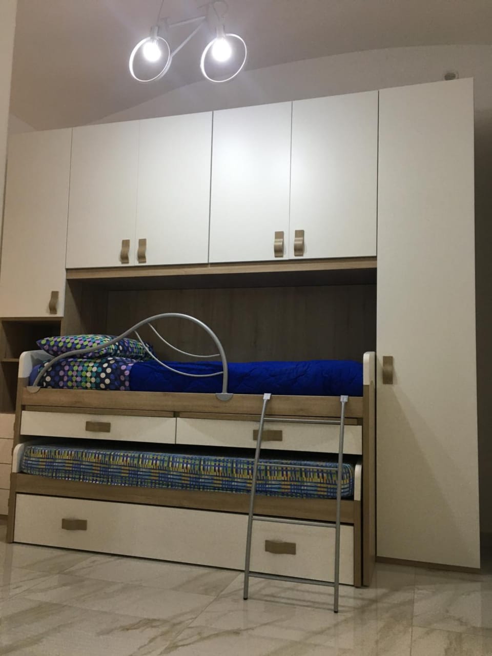 Bed, TV and multimedia, View (from property/room), View (from property/room), Photo of the whole room, Bedroom, bunk bed, hair dresser, internet, locker, wardrobe, air conditioner