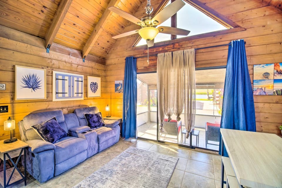 Okeechobee Cabin in Waterfront Community w/ Dock! Cabin in Lake Okeechobee