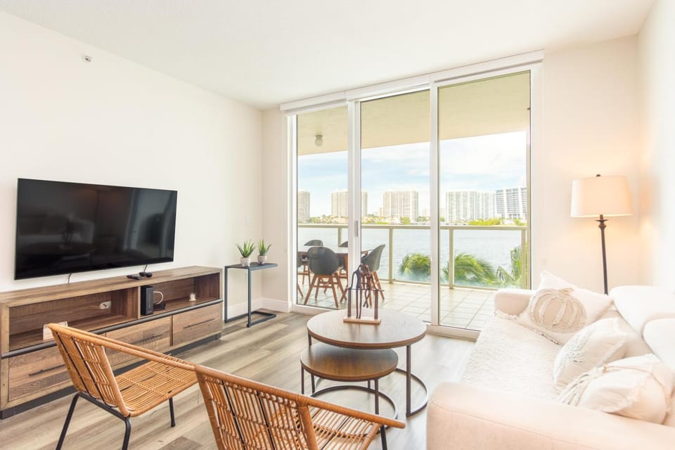 Marina Bay 406 House in Sunny Isles Beach