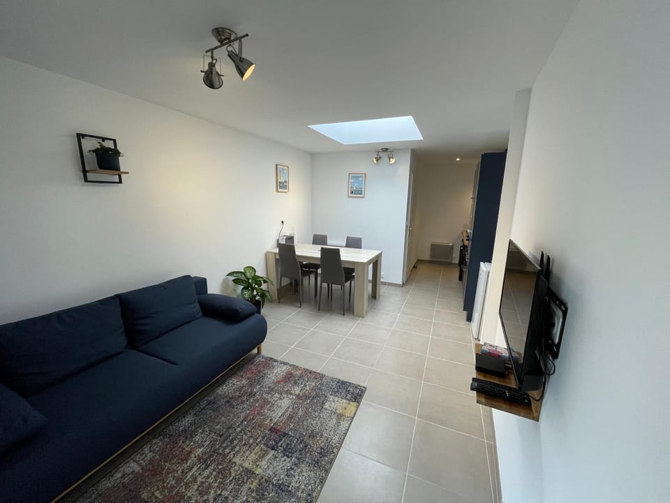 Appartement Étables-Sur-Mer à 10 minutes à pied de la mer, en plein centre-ville Apartment in Étables-sur-Mer
