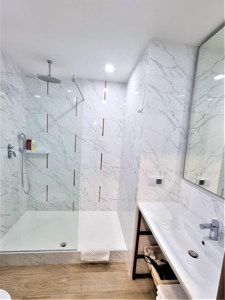 Shower, Bathroom