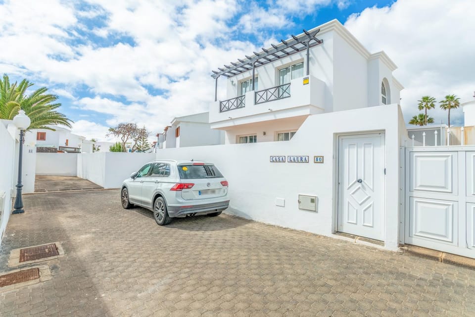 Property building, Neighbourhood, Street view