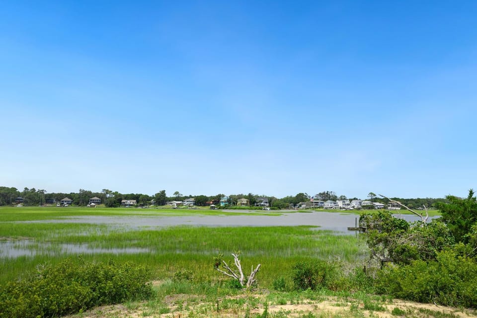 LollyPop Landing House in Oak Island