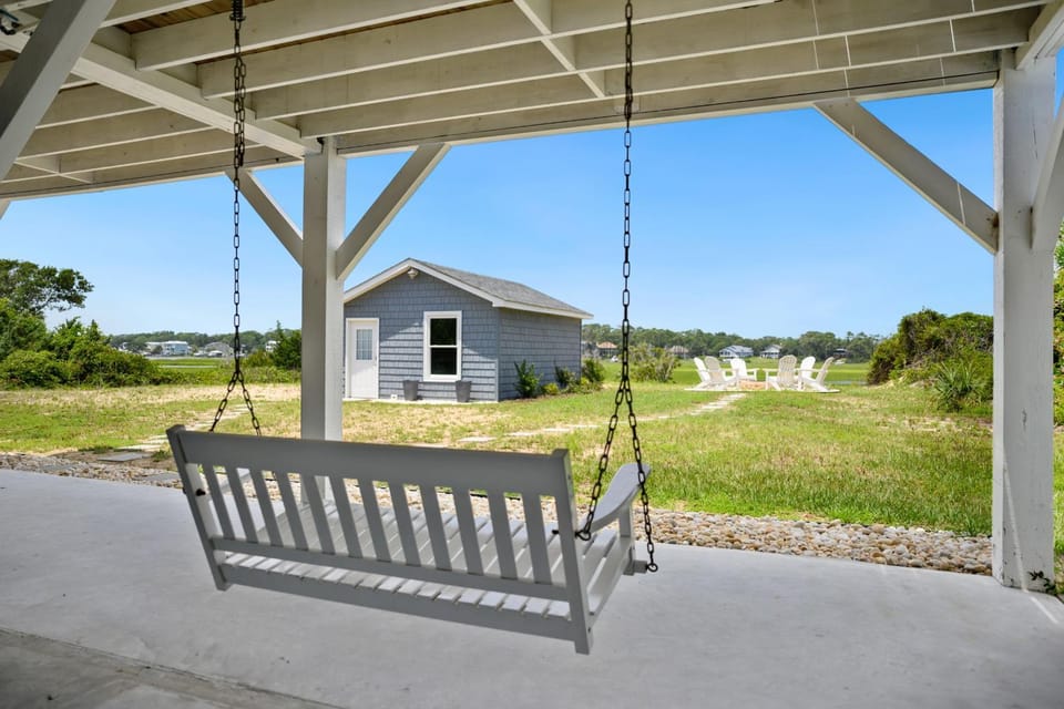 LollyPop Landing House in Oak Island