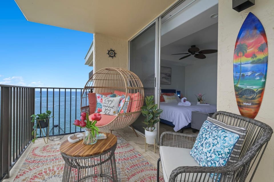 Sapphire Oasis- Heavenly Ocean View and Resort Apartment in Kahana
