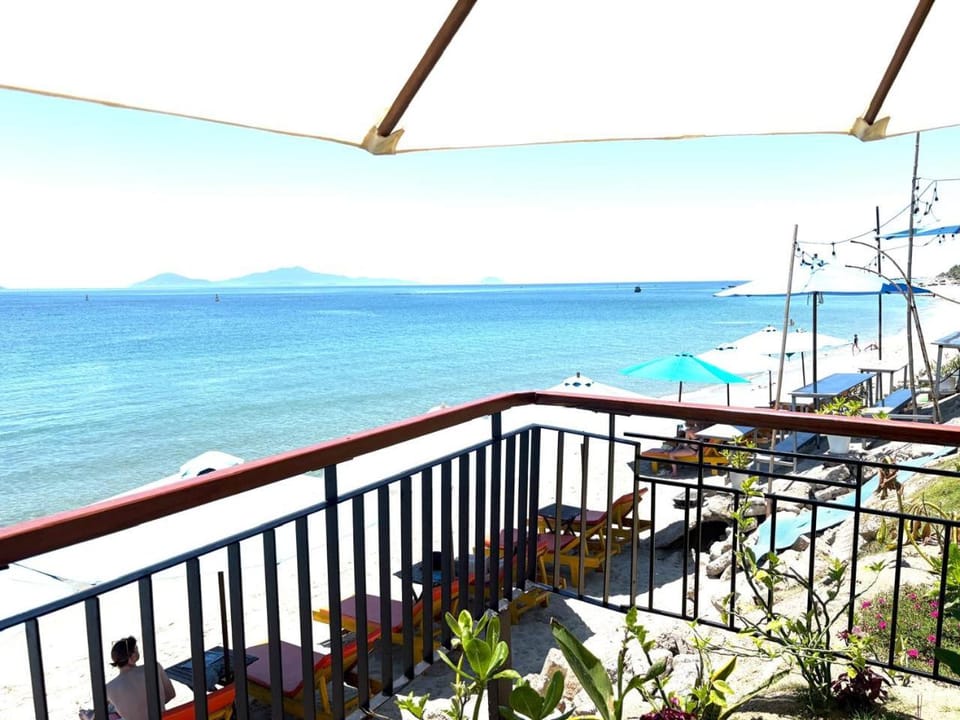 Patio, Beach, Sea view