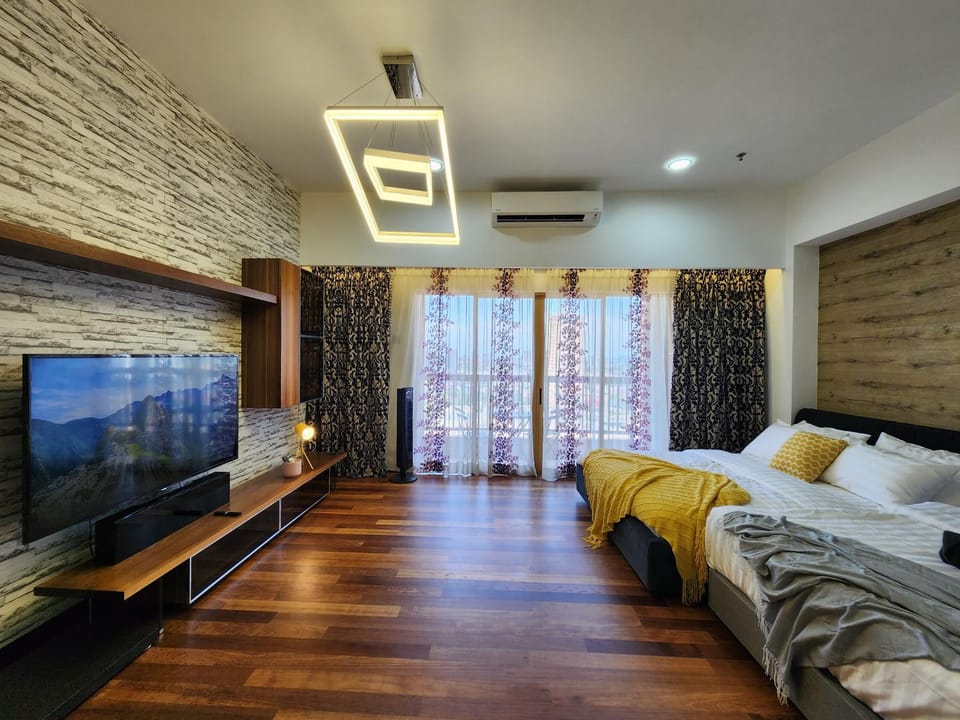 TV and multimedia, Photo of the whole room, Bedroom