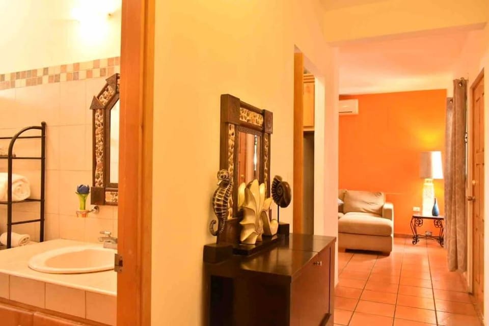 Bathroom, Photo of the whole room, towels