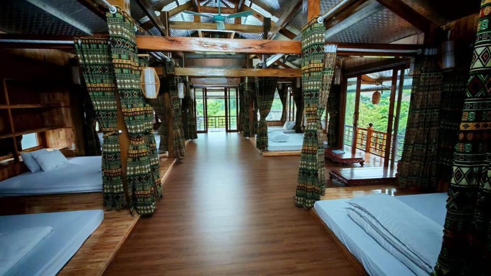Living room, Photo of the whole room