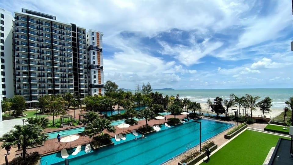 Beach, Swimming pool