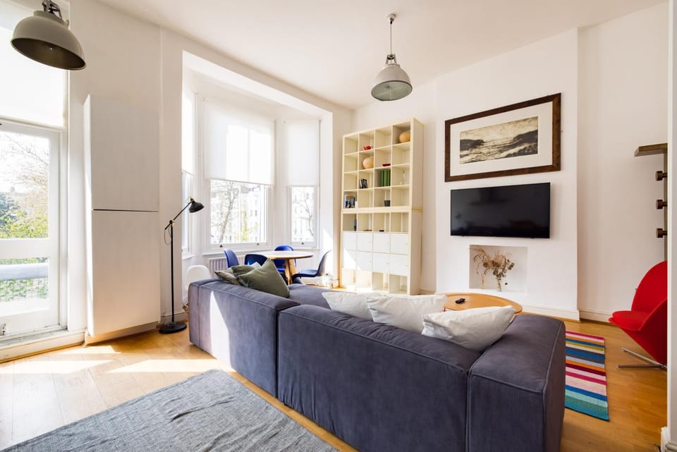 Stylish & Spacious Notting Hill Loft Apartment in City of Westminster